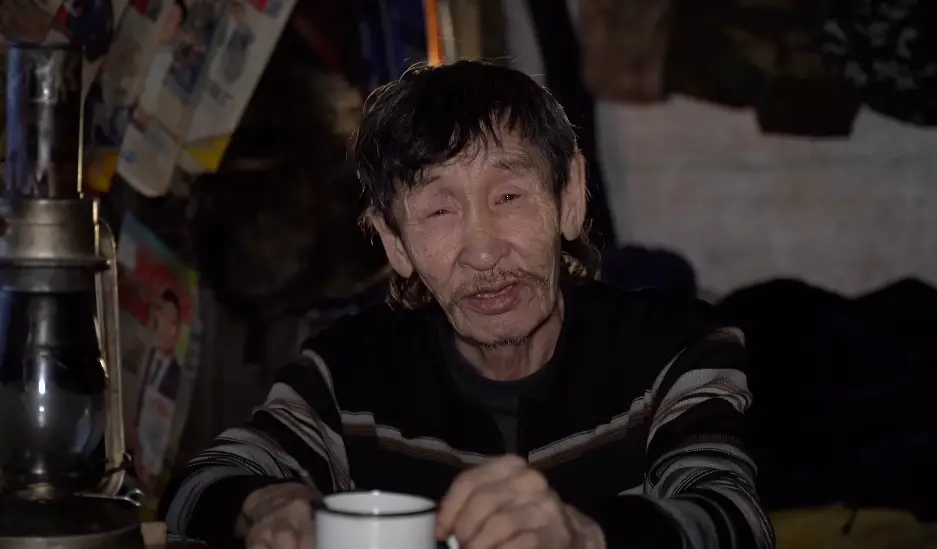 Samuil acknowledges that his way of living is extremely difficult. (YouTube/Kiun B)