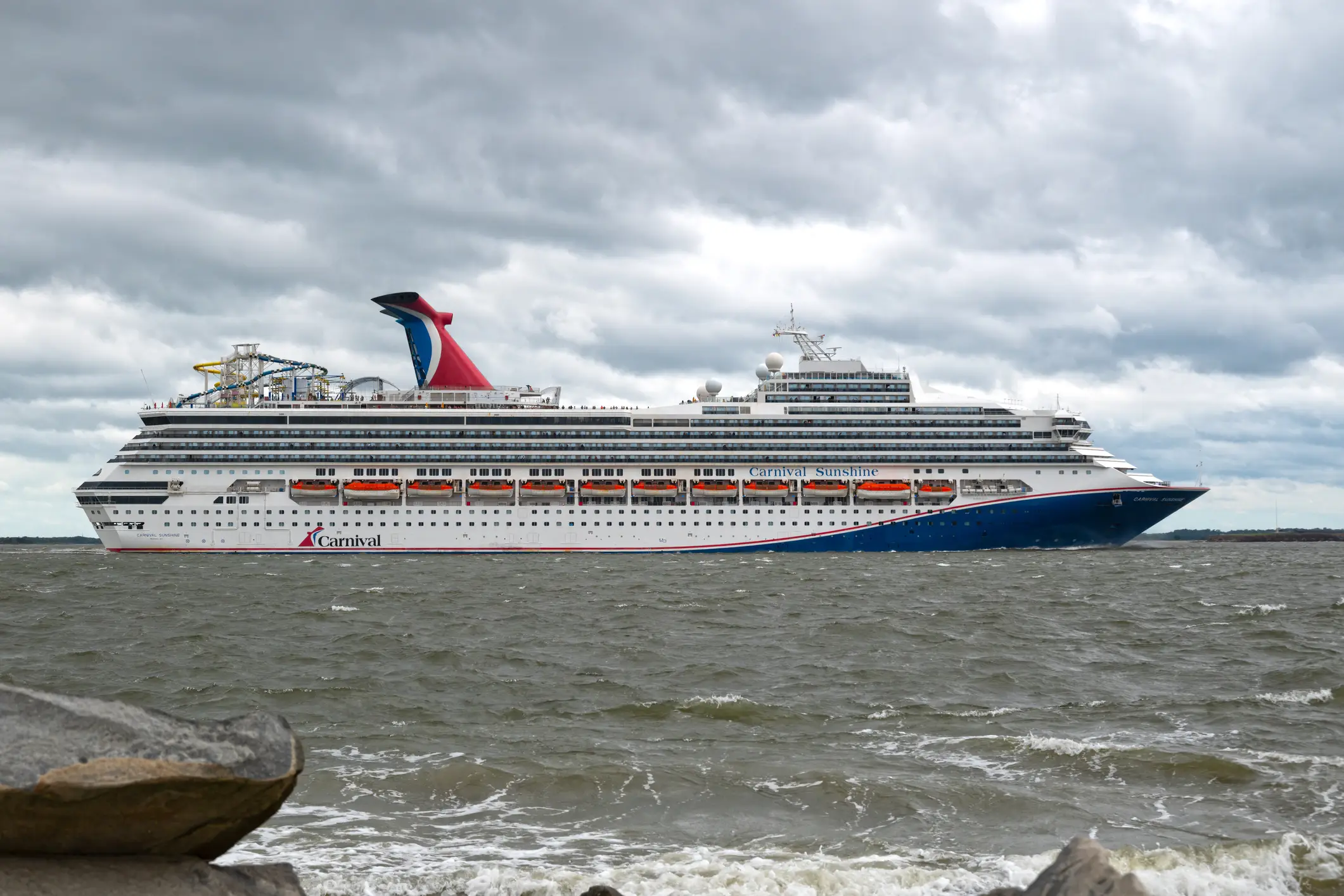 The Carnival Sunshine ship serves the Cheers package (Getty Stock Images)