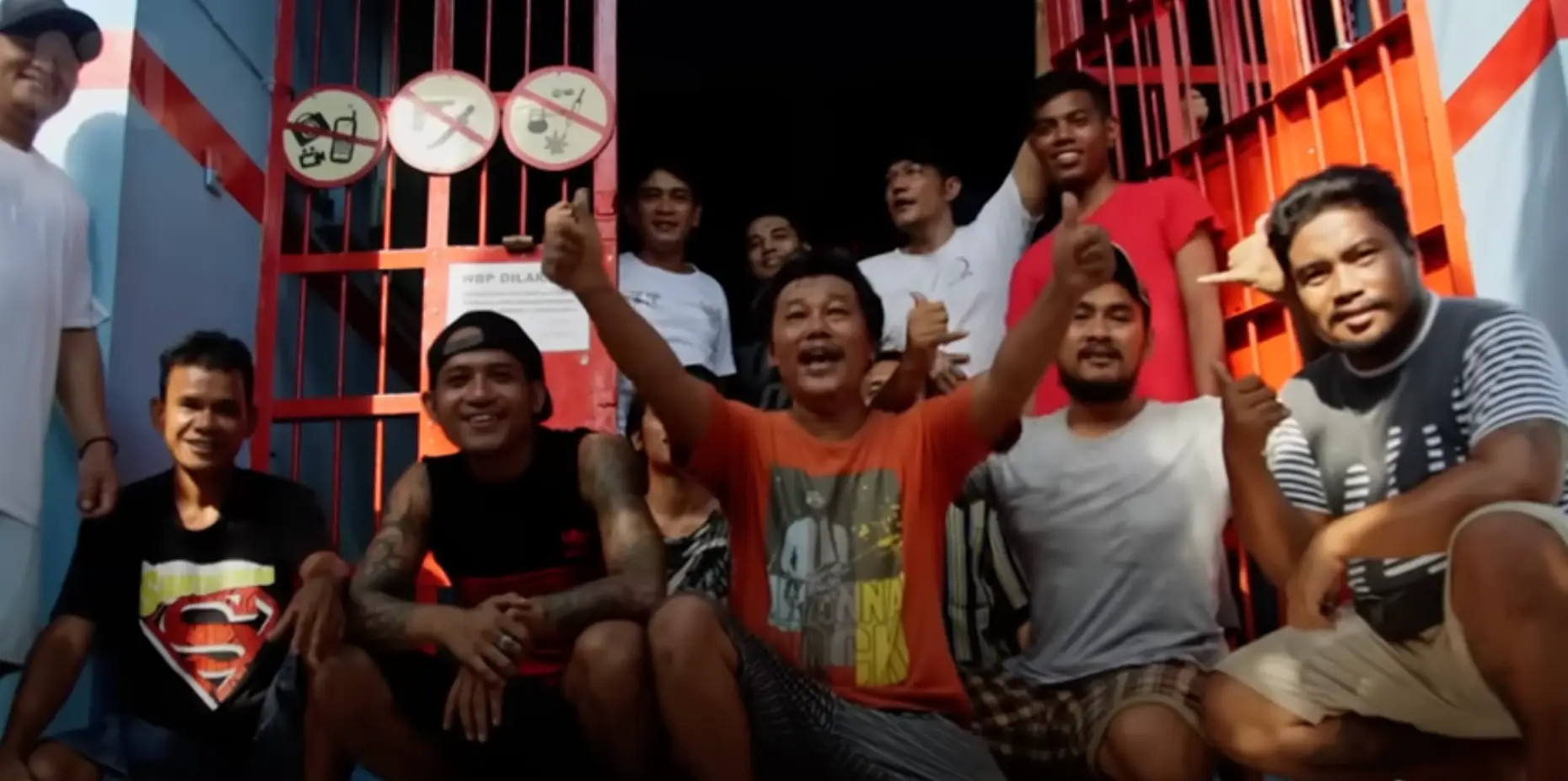 There are over 1,000 prisoners in Kerobokan (ABC News)