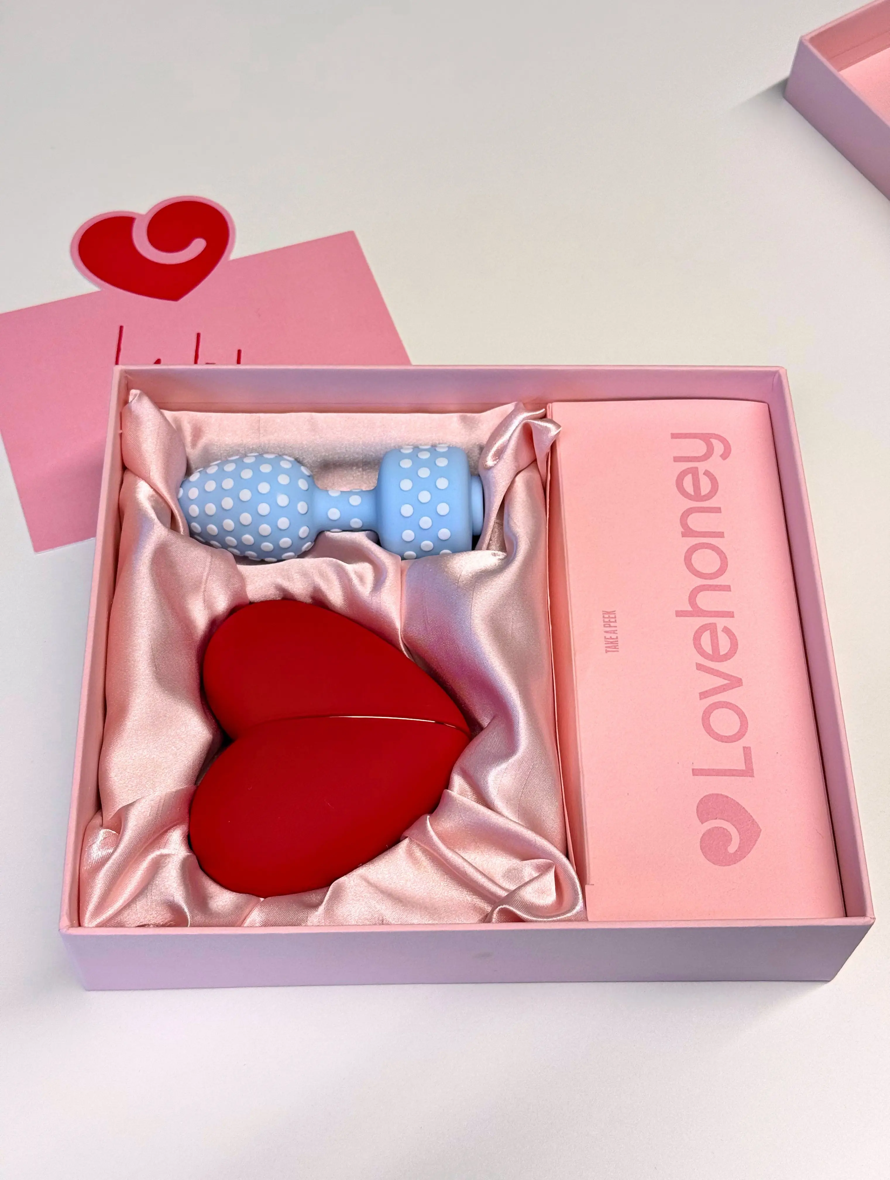 LADbible received the Polka-Dot Plug and the Heart Duo from the collection to try (LADbible)
