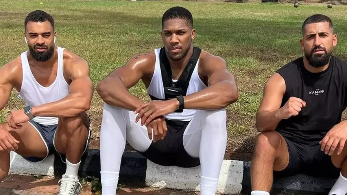 Anthony Joshua is recovering in hospital after his long-term friends Sina Ghami and Latif Ayodele died in a car crash in Nigeria (X)
