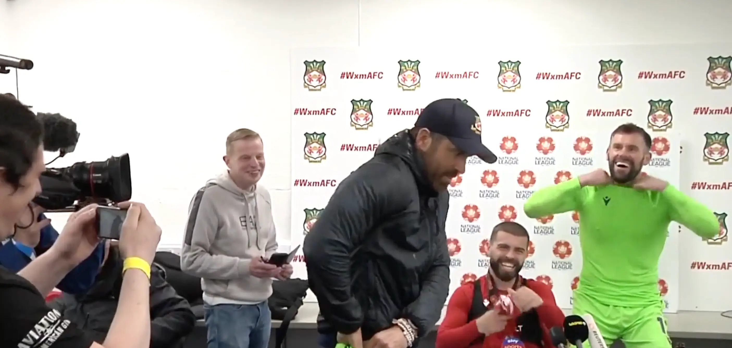 Nice little souvenir for the Hollywood actor there.