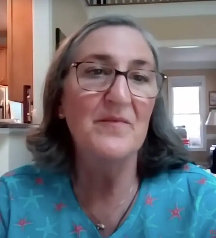 Crummett reckons it's worked wonders. (Youtube/Dr. Boz [Annette Bosworth, MD])