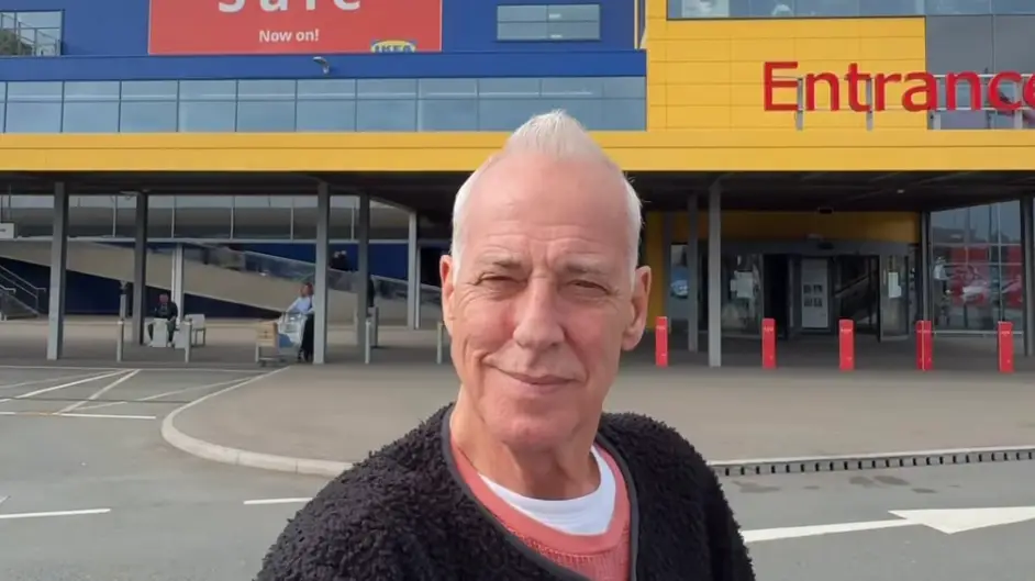 Instagram/@michaelbarrymore