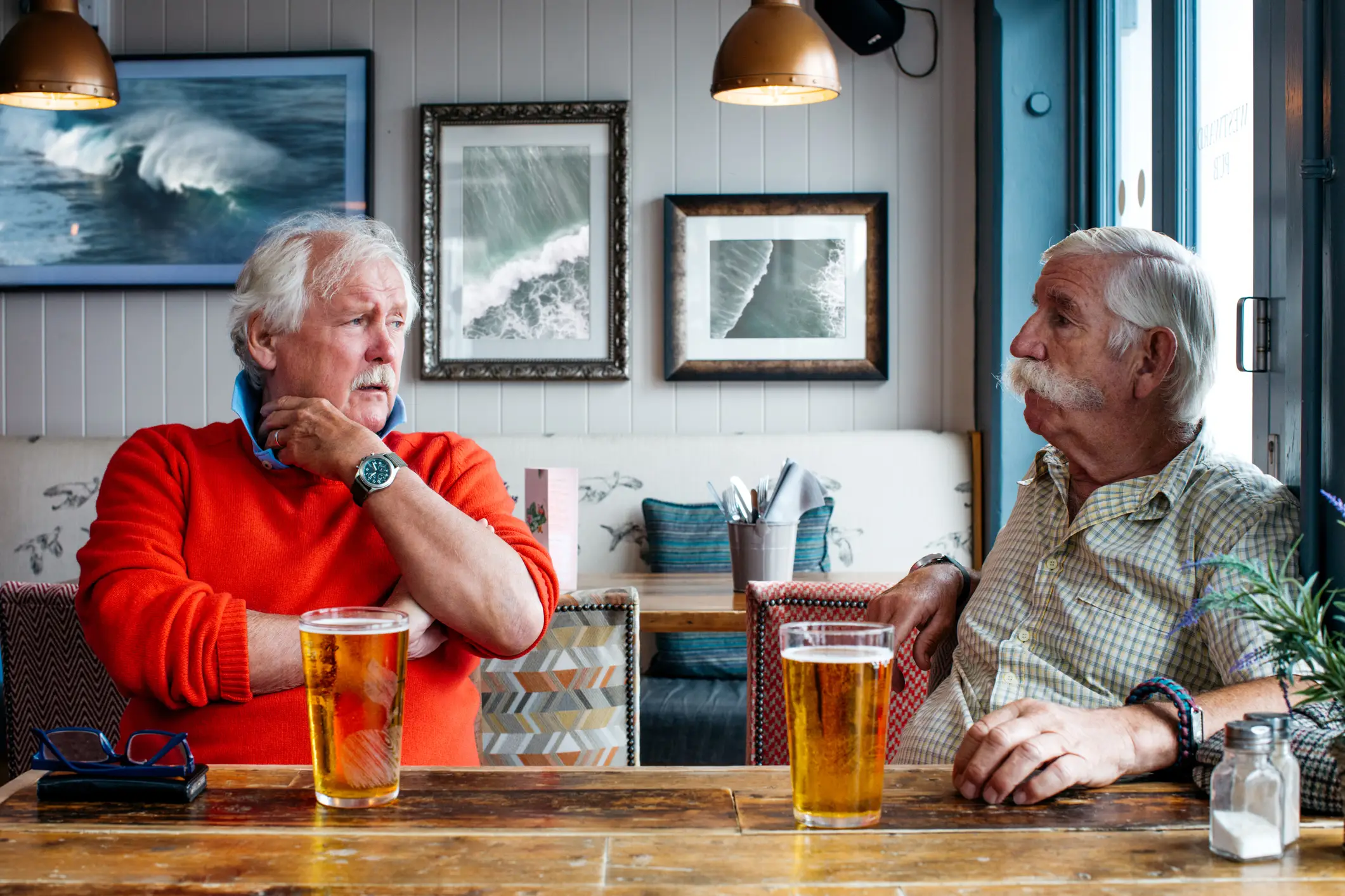 Finding it frustrating when others aren't drinking is a sign of alcoholism (Getty Stock Image)