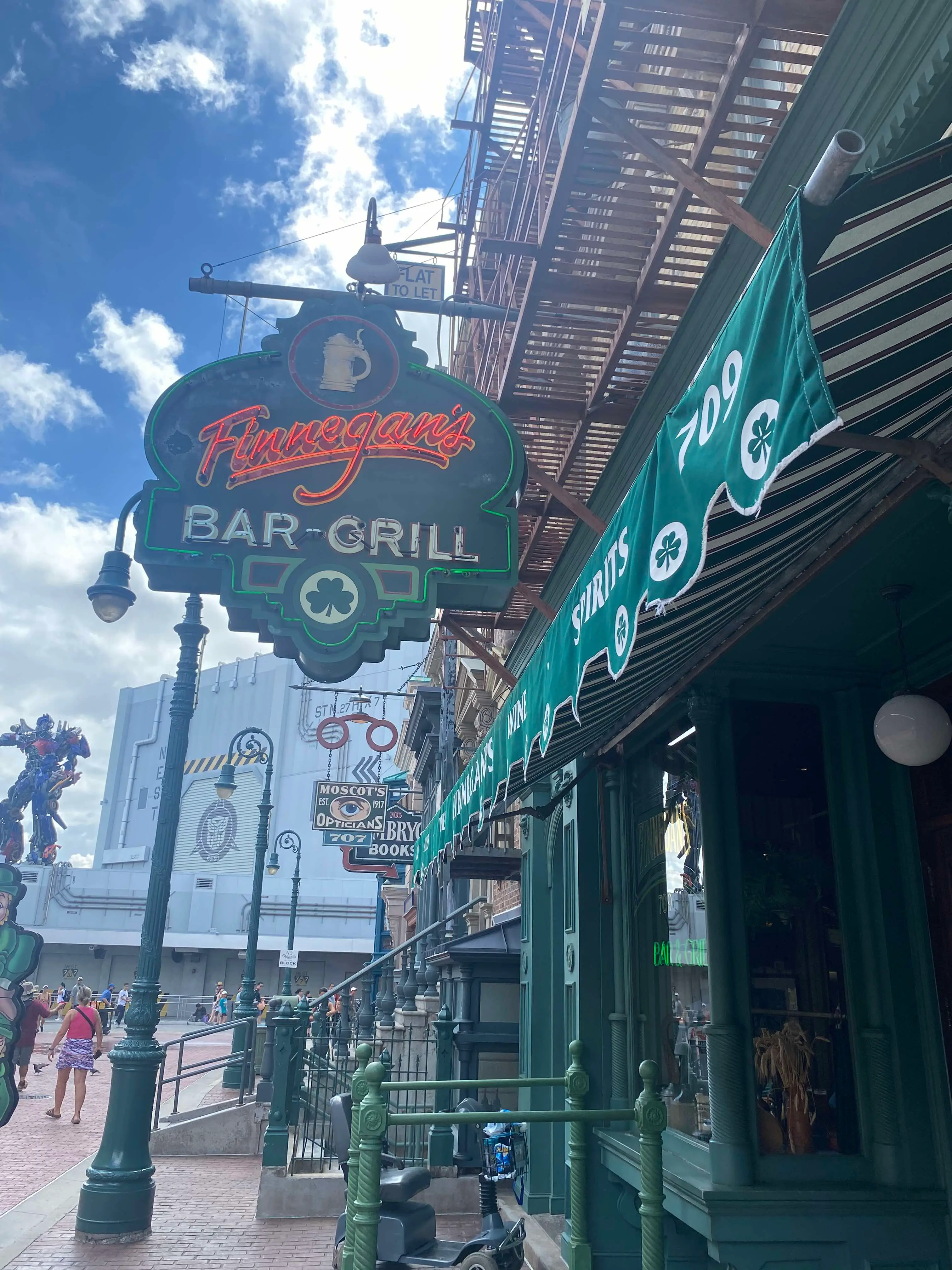 Finnegan's Bar & Grill in Universal Orlando (LADbible)