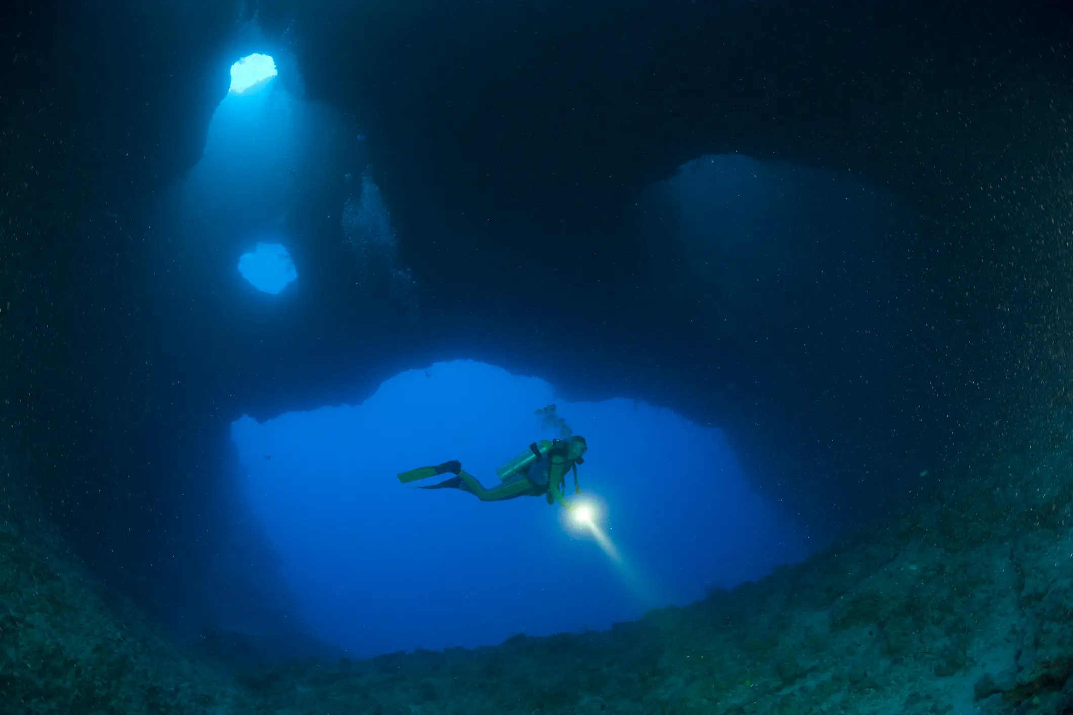 Lots of divers have enjoyed the Santa Rosa Blue Hole. (Getty Stock Photo)