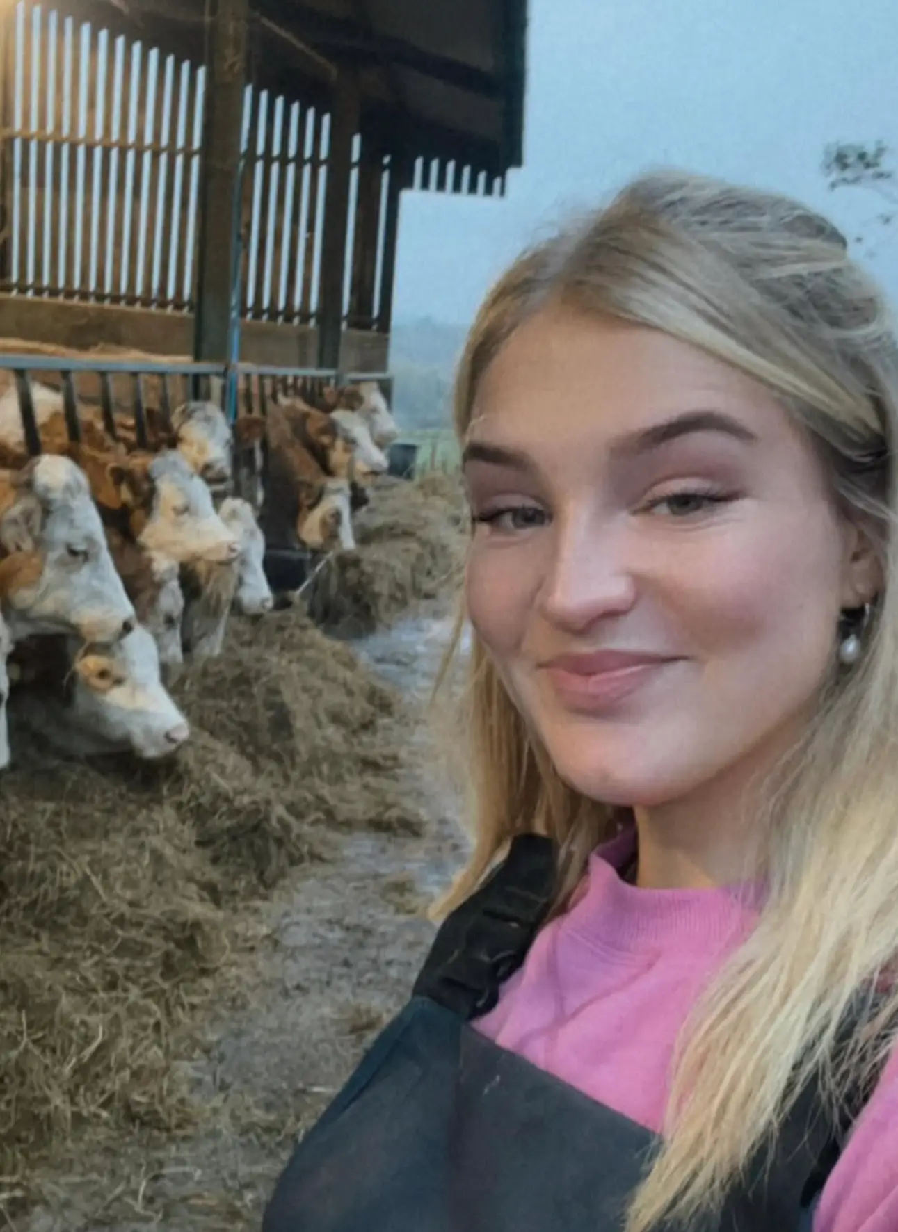 The 24-year-old has proved a hit with viewers (Instagram/@harrietcowan_x)