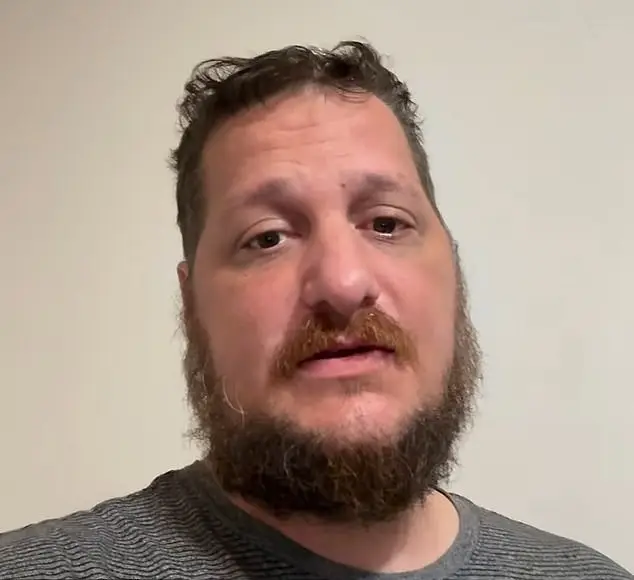 LeBlanc said he 'almost died' too. (Instagram/@justbillyleblanc)