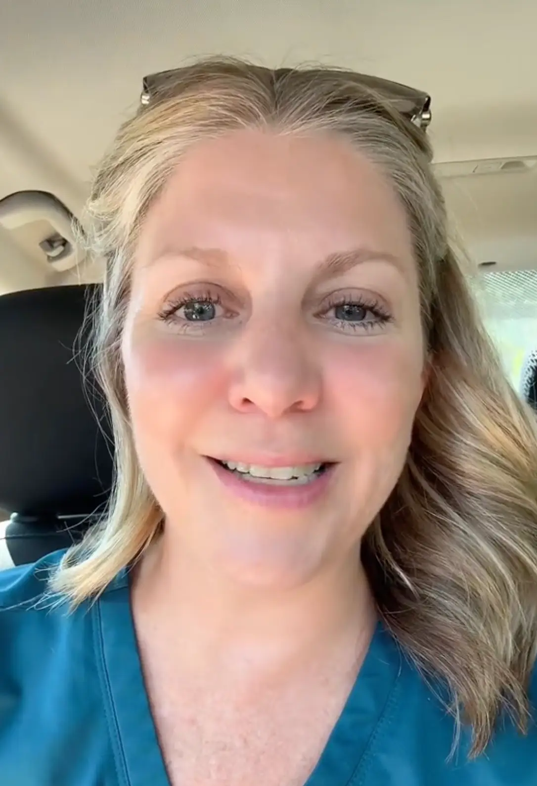 California hospice nurse Julie McFadden explained what it was like being a 'high-functioning alcoholic' with a job (TikTok/@hospicenursejulie)