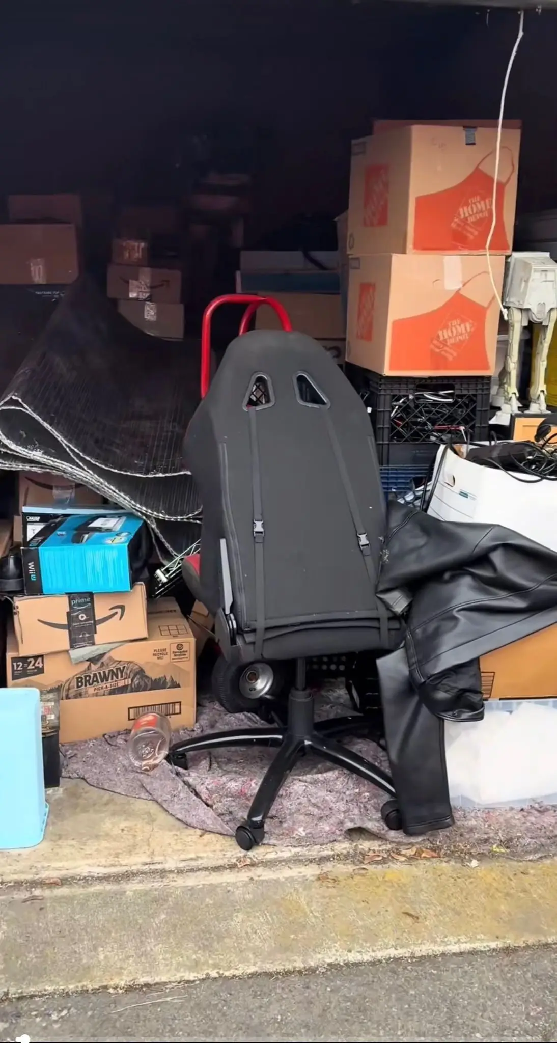 Abandoned storage units can be a lucrative way to make money (SWNS)