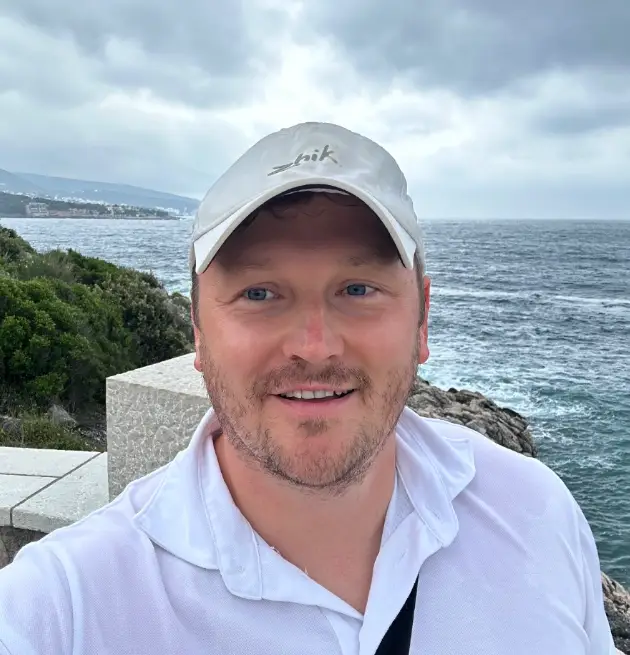 Anton Radchenko has issued travel advice (antonio.air/Instagram)