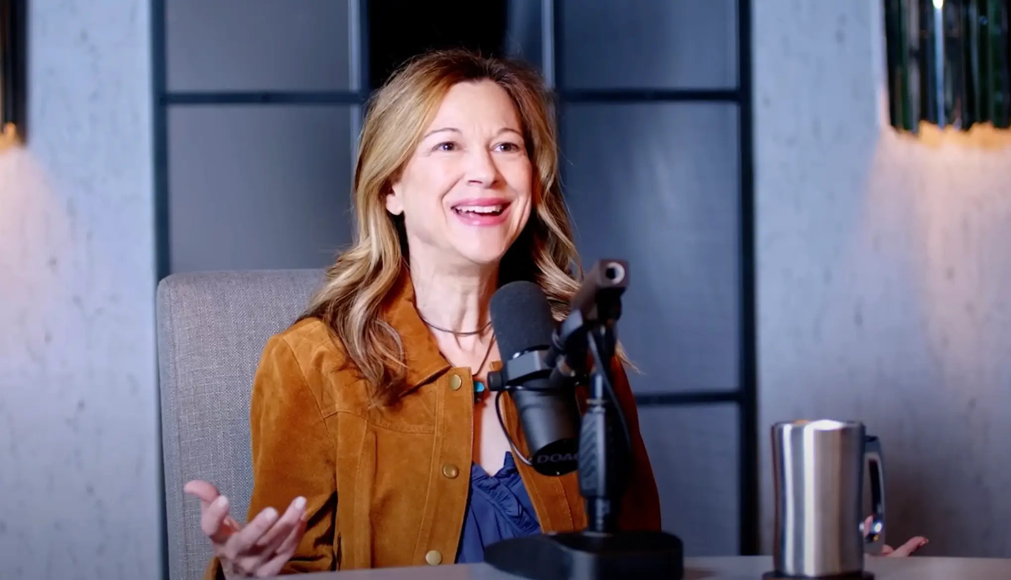 Lori Gottlieb revealed who she thinks should pick up the bill on a date (YouTube/Diary of A CEO)