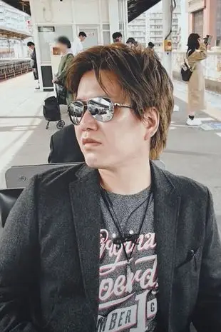 Here's Shaun's profile picture.