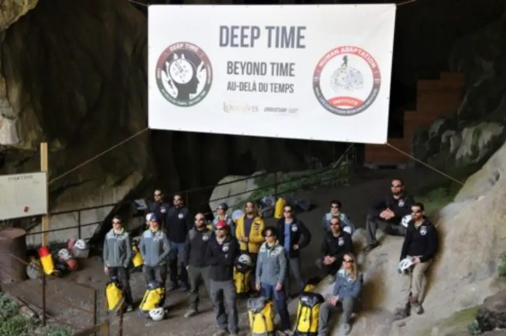 15 people lived in the cave in France for 40 days without clocks, daylight or external communication. (Human Adaptation Institute)