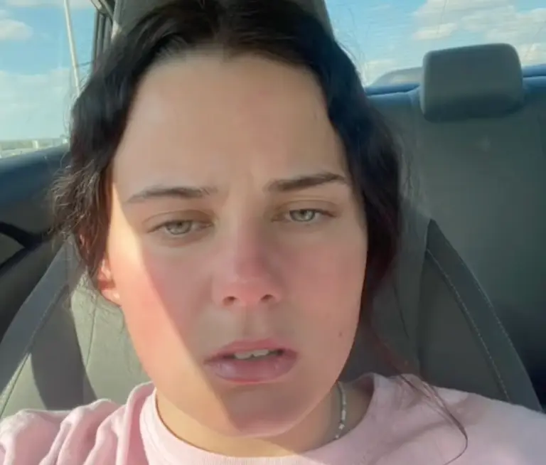 Her temporary veneers were more of a hassle than anything else. (@caitlynweld/TikTok)