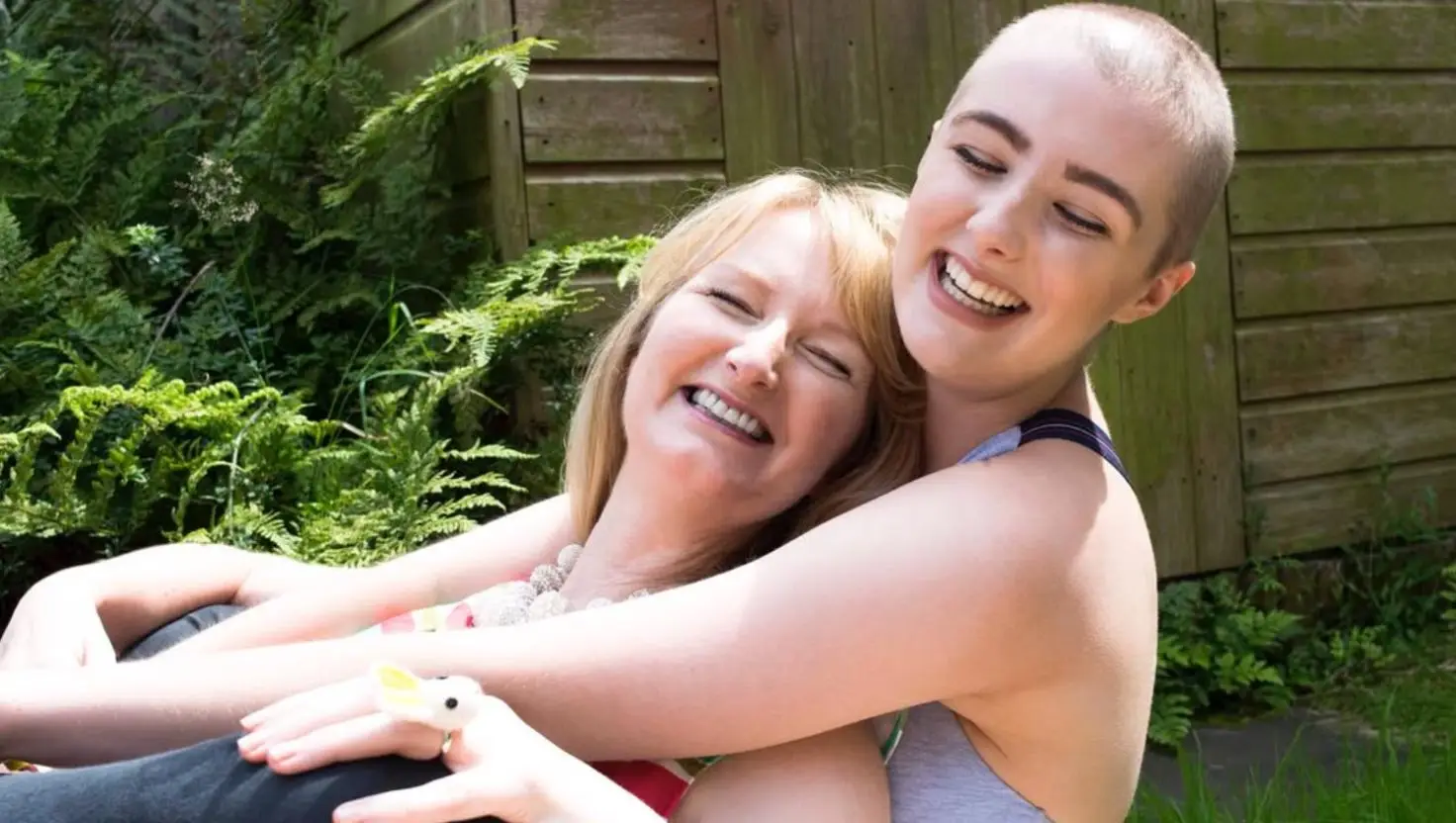 One of the woman's friends claimed Bloom's longing for her daughter was 'overpowering' (Instagram/@amandabloomscraftroom)