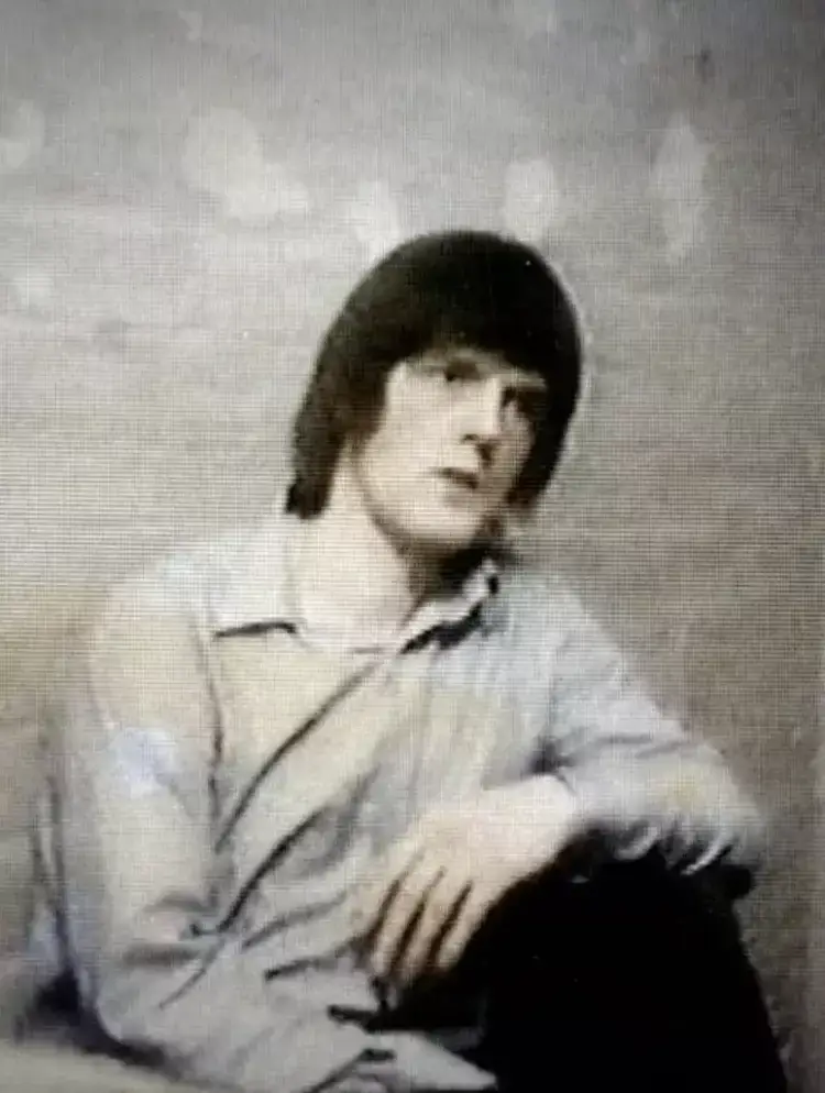 He said he was unhappy that guards at the prison didn't engage with him, but wanted him to talk more to them (Channel 5)