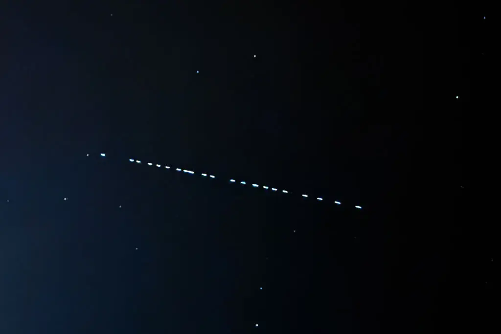 The satellites form a line (Jakub Porzycki/NurPhoto via Getty Images)