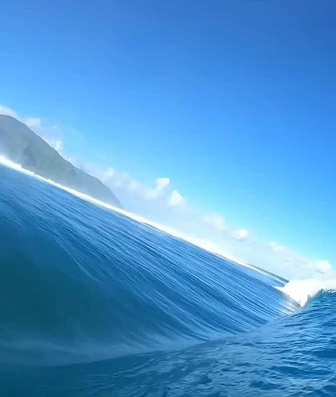 It really looks as though it folds. (YouTube/NathanFlorence)