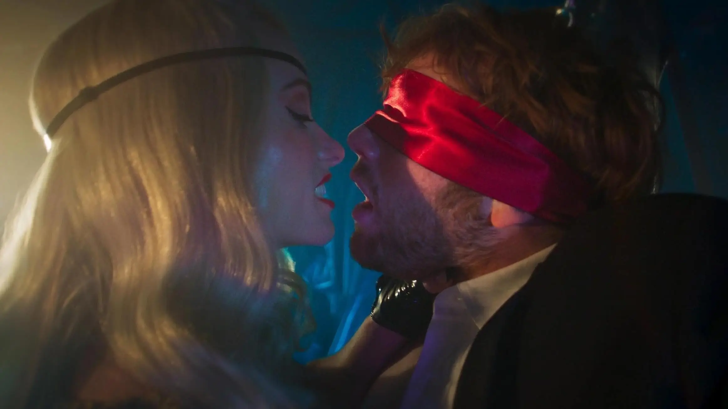 Olivia Wilde and Cooper Hoffman have both received widespread praise for their performances (Magnolia Pictures)