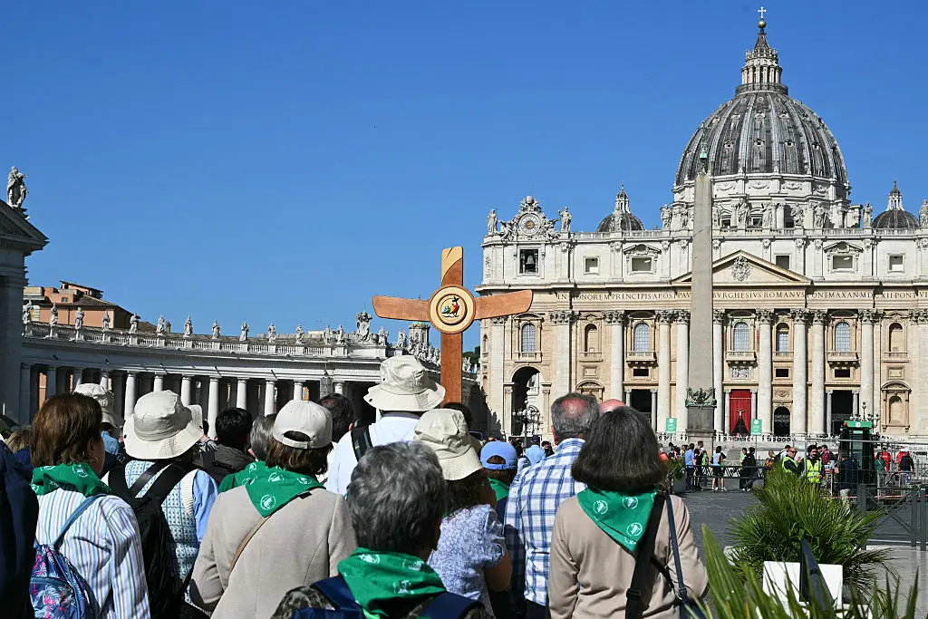 Pilgrims in the Vatican following the Pope's death (ANDREAS SOLARO/AFP via Getty Images)