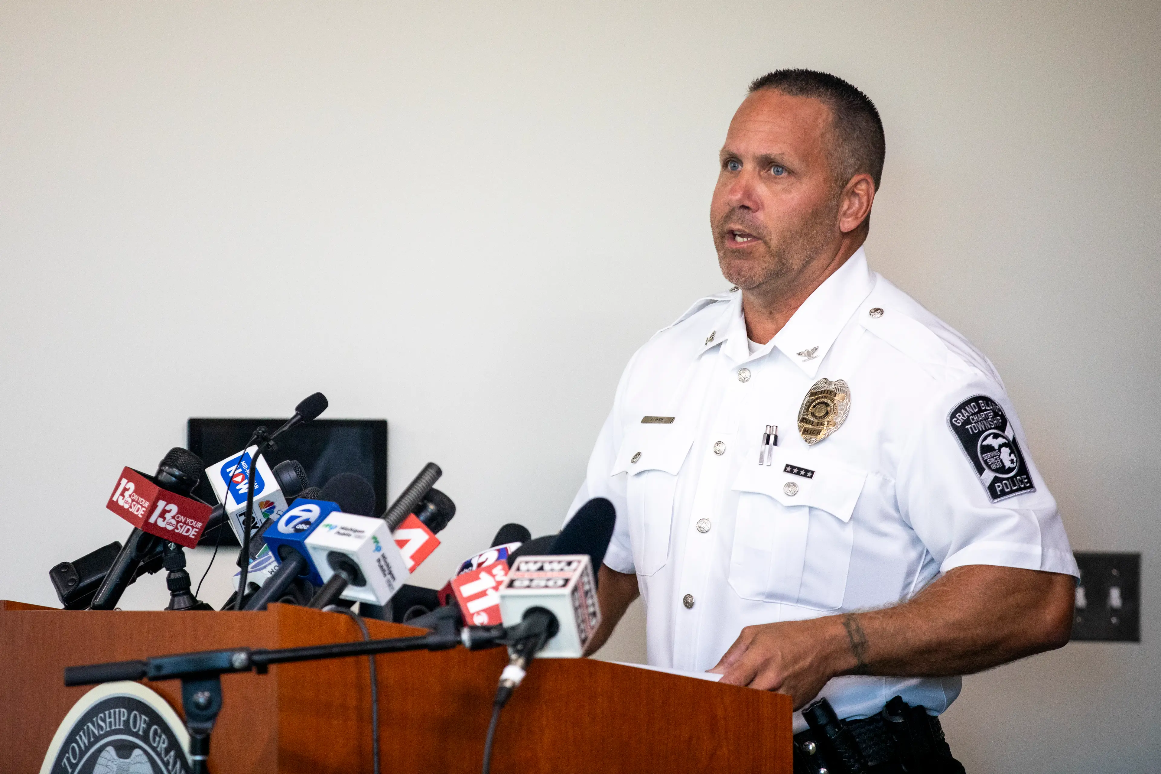Police Chief Bill Renye spoke at a press conference (Emily Elconin/Getty Images)