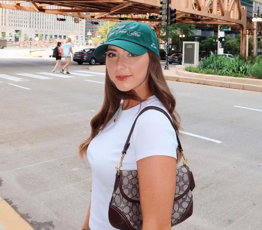 Hailie struggles with the track. (Instagram/@hailiejade)