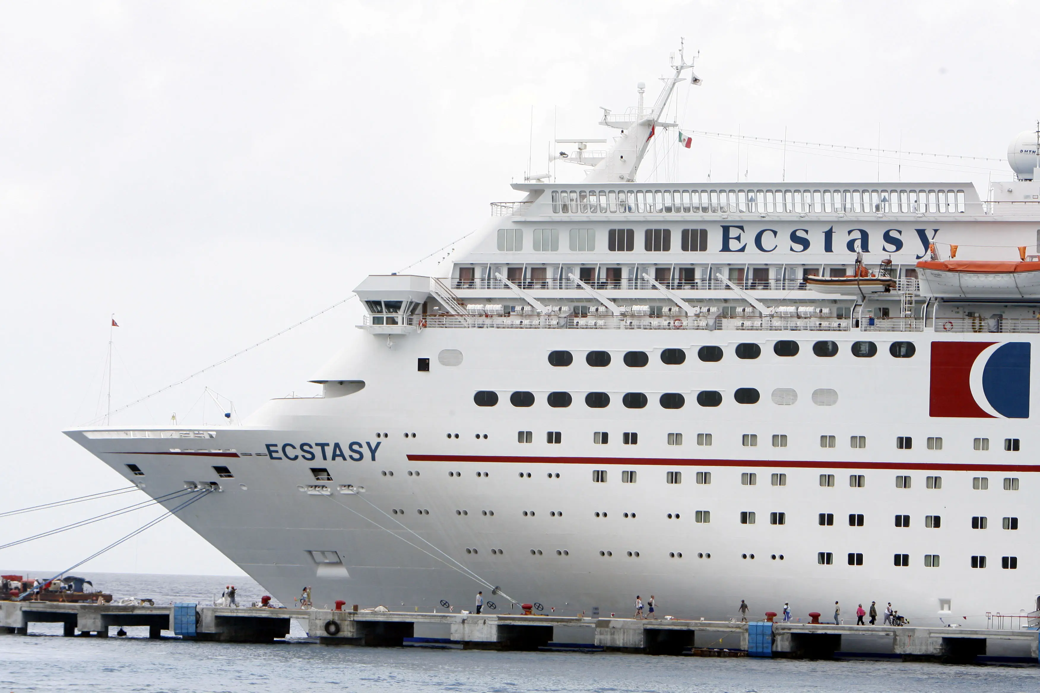 The drinks package costs more (James Nielsen/Houston Chronicle via Getty Images)