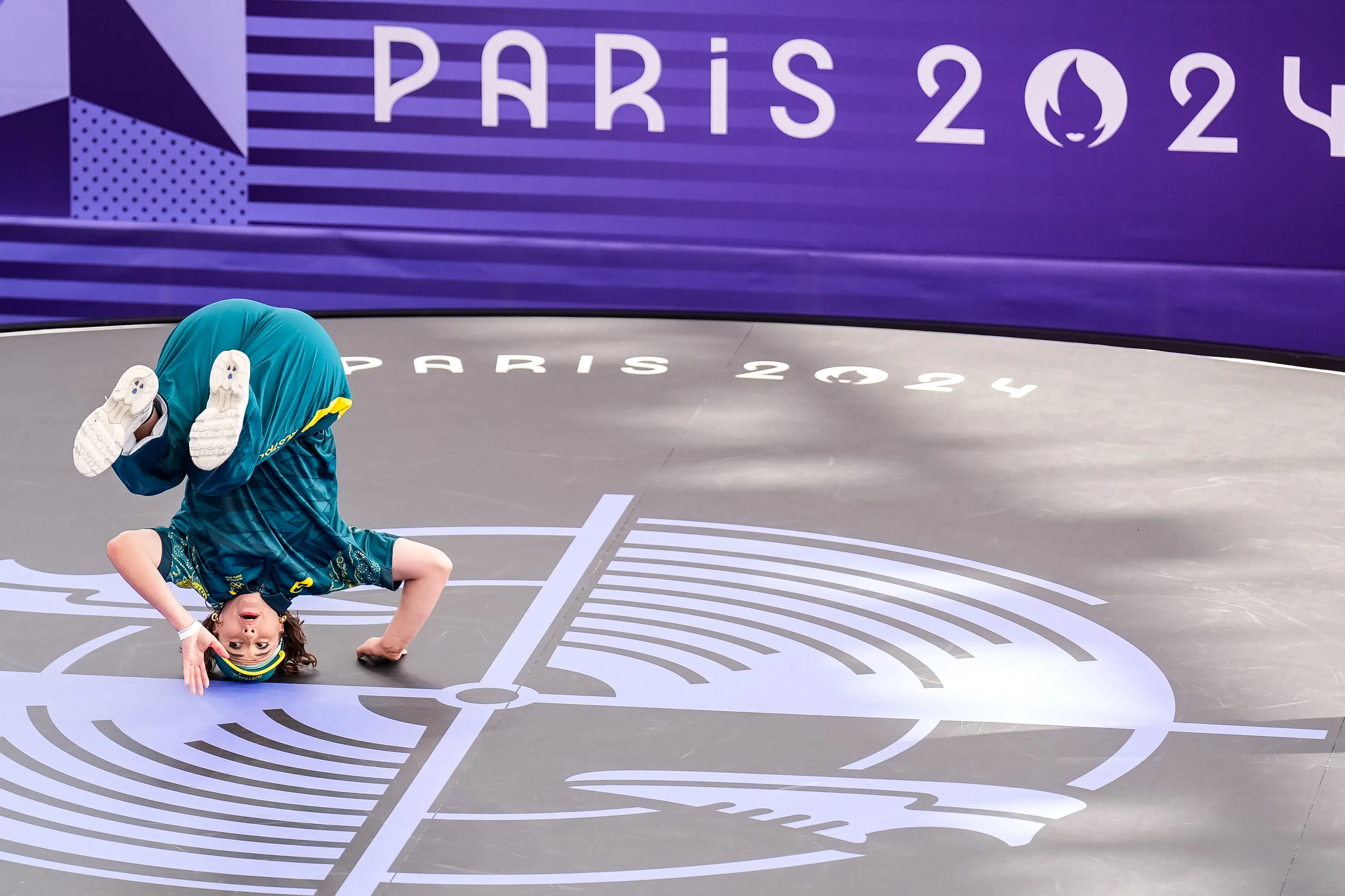 Raygun during her Olympic routine. (Rene Nijhuis/BSR Agency/Getty Images)