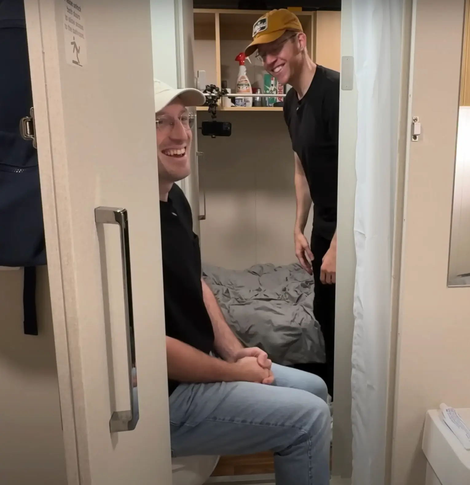 Incredibly close quarters (YouTube / BryanJamesCruises)