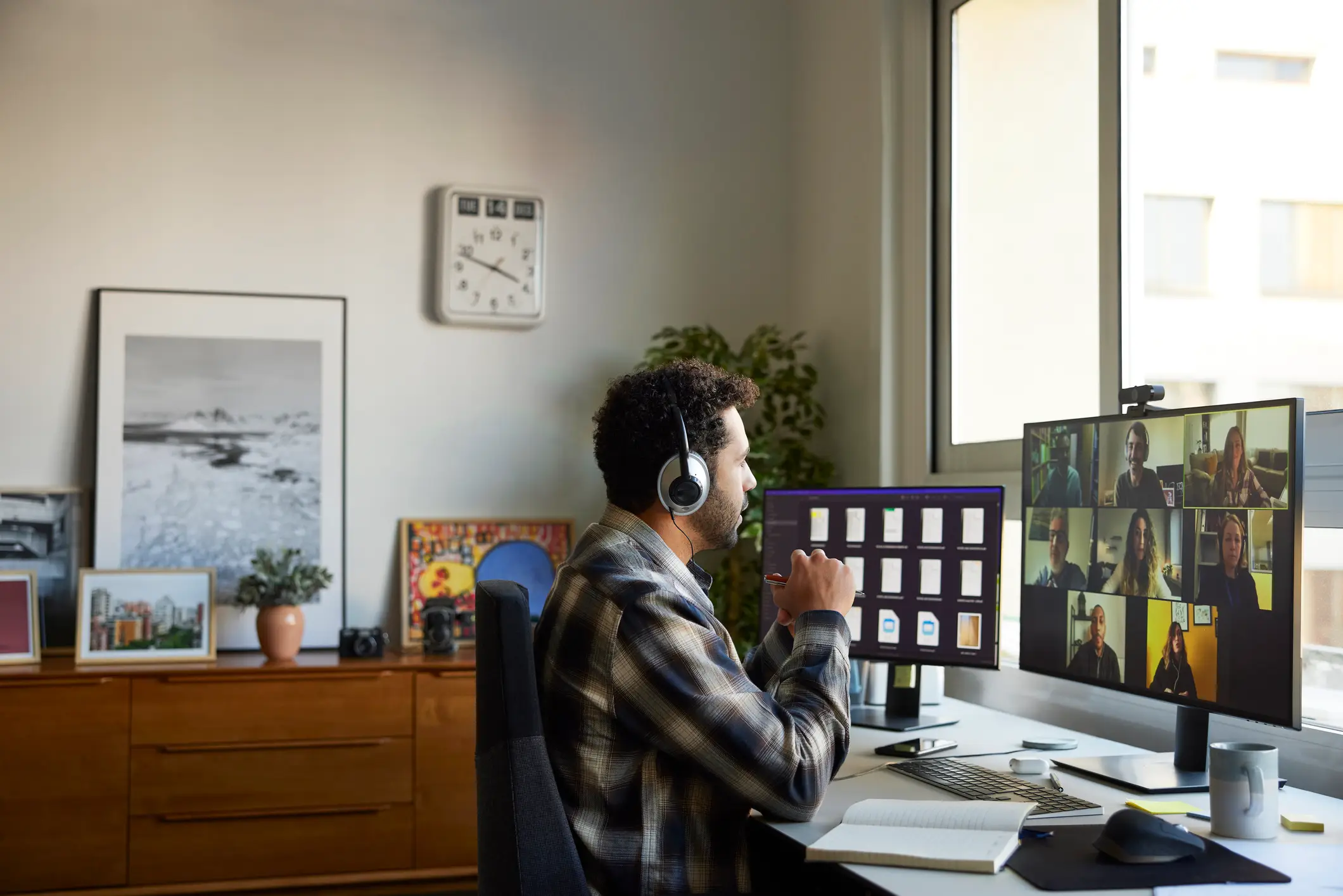 Hybrid working has become the norm, which leads to more sitting and less commuting (Getty Stock Images)