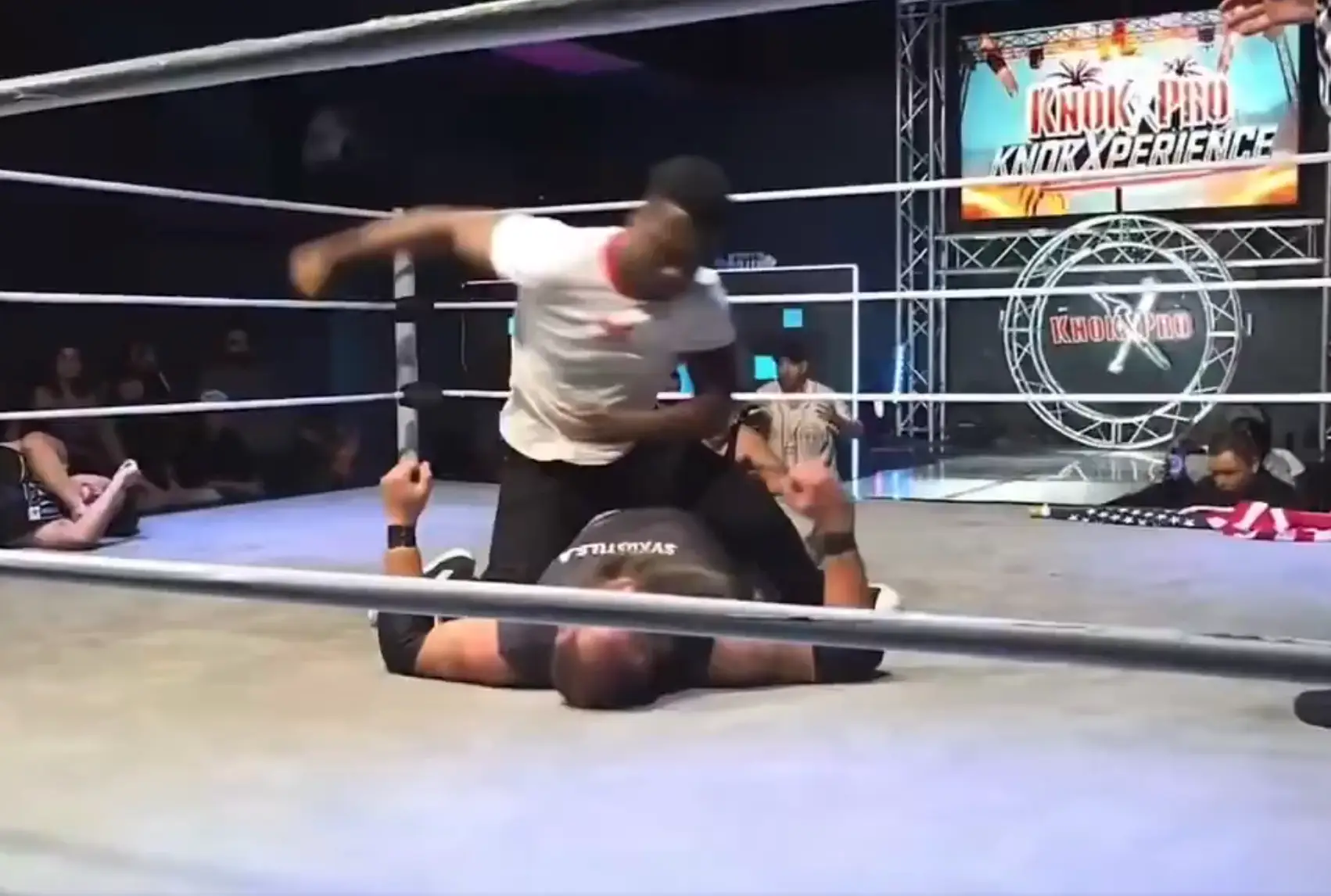 The shocking incident has gone viral online (X)