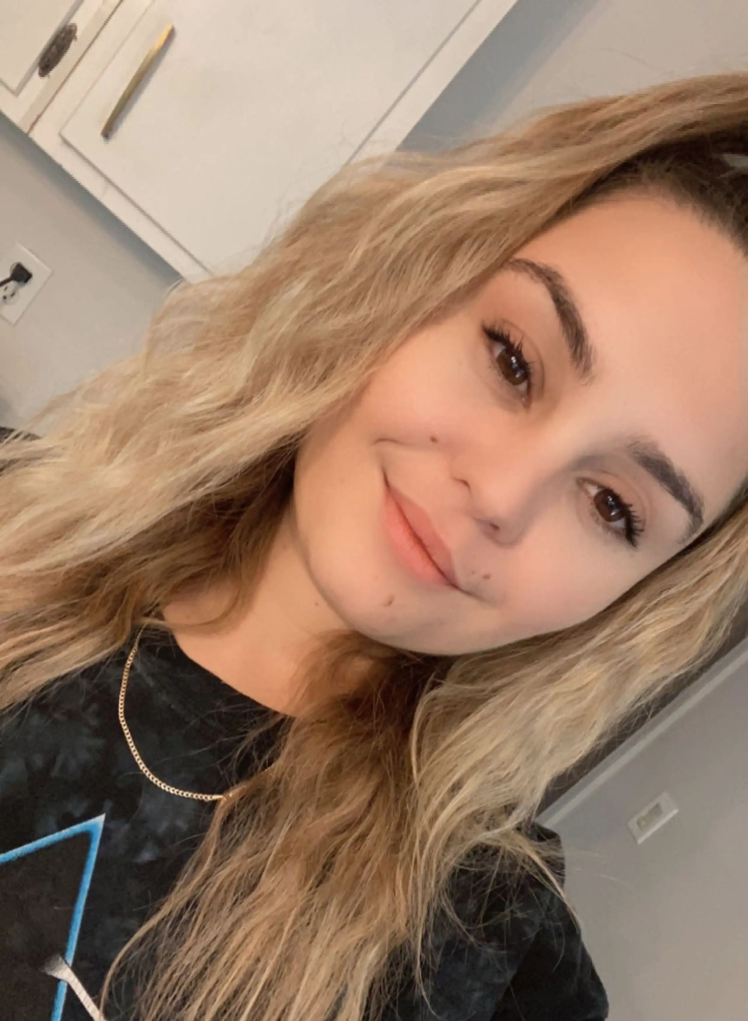 She went to rehab in February 2025 and has stopped using laughing gas since. (KNM)