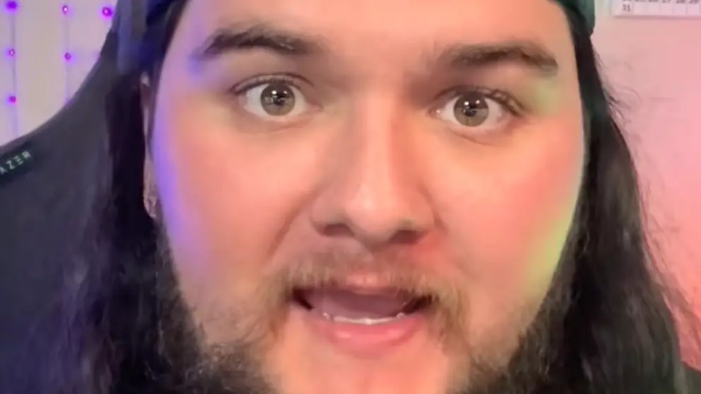 American visiting the UK reveals 'proper and posh' phrases his pals don't understand