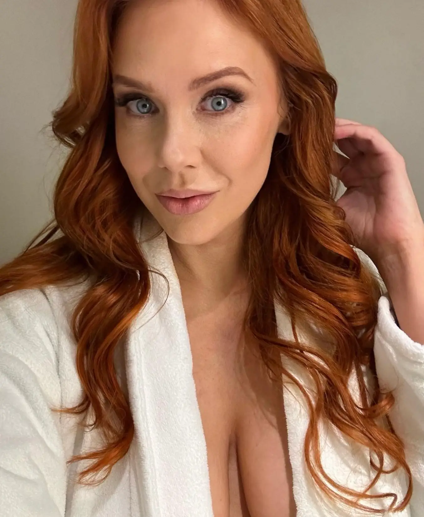 Maitland Ward has revealed the clauses which are put in adult performer's contracts. (Instagram/@maitlandward)