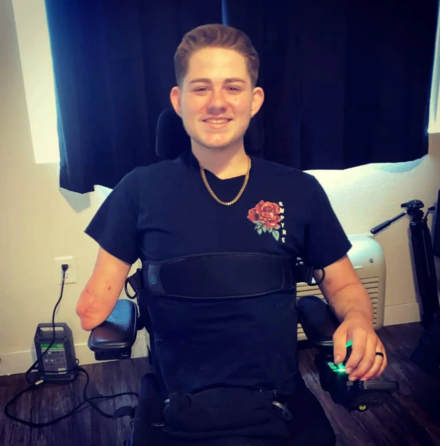 Everything below his hips was completely smashed to pieces (Instagram/@loren.schauers)