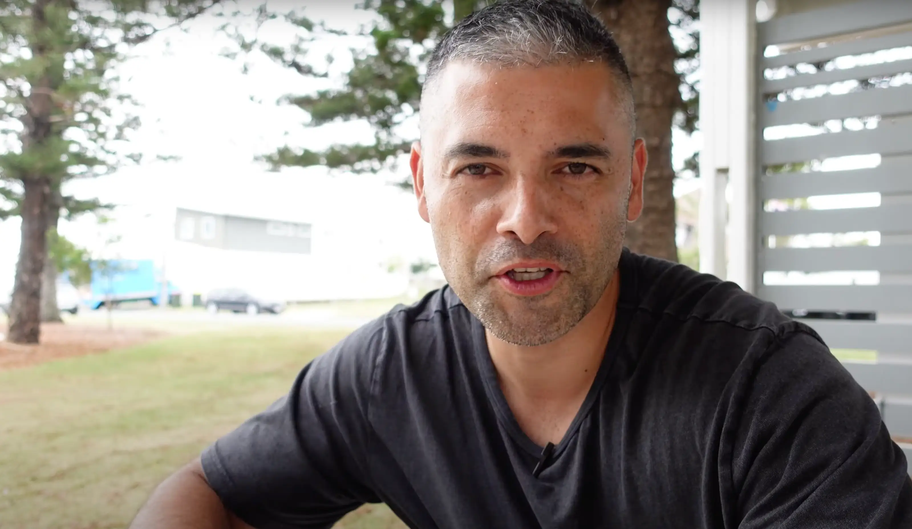 Ross shares his seven tips for moving to Australia (That Johnston Life/YouTube)