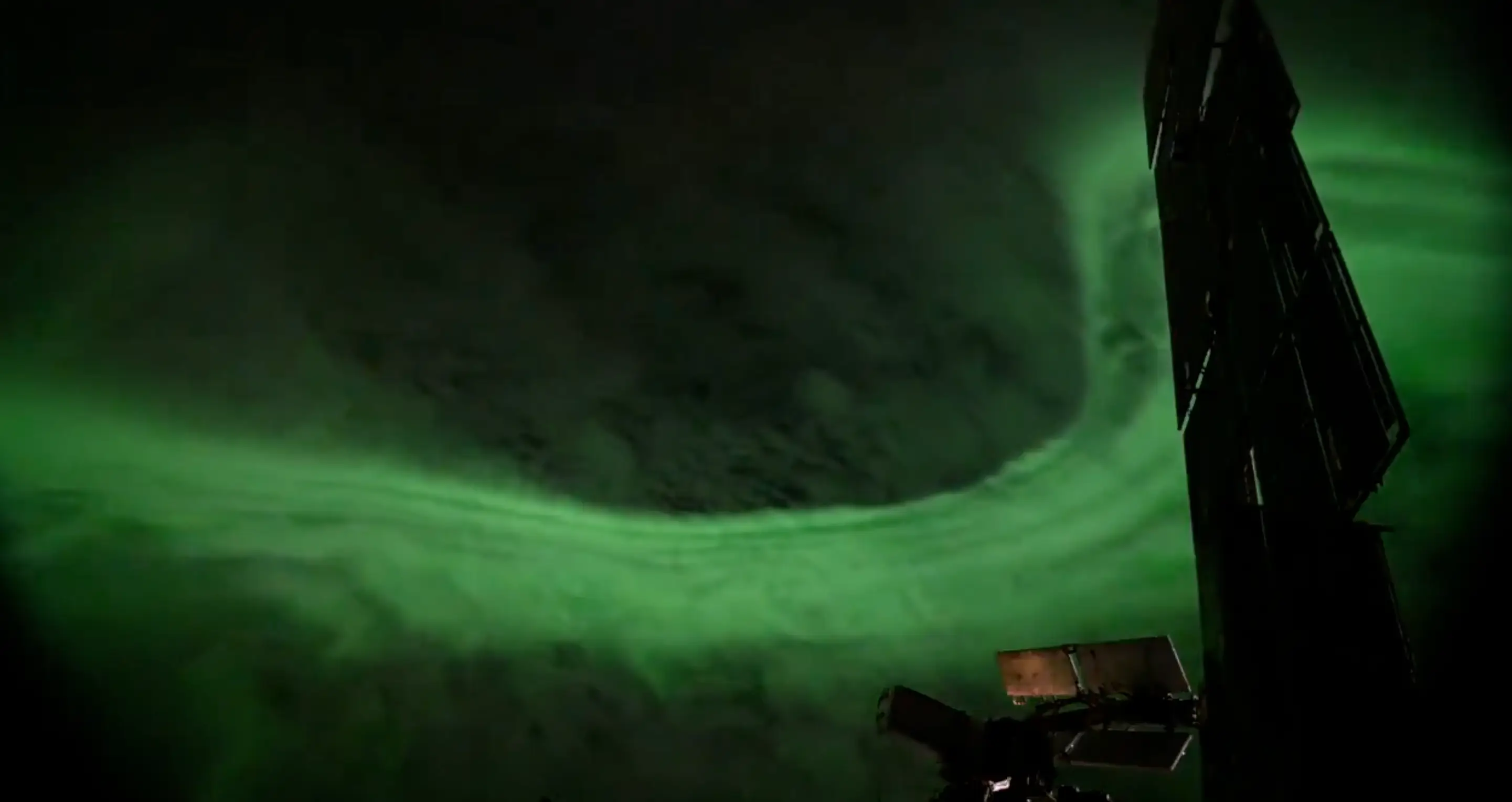 Pettit posted footage of the Northern Lights from above (Instagram/@astro_pettit)
