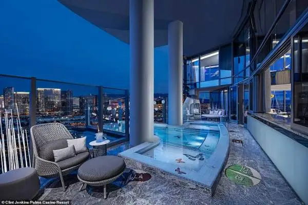 It looks pretty swanky, right?