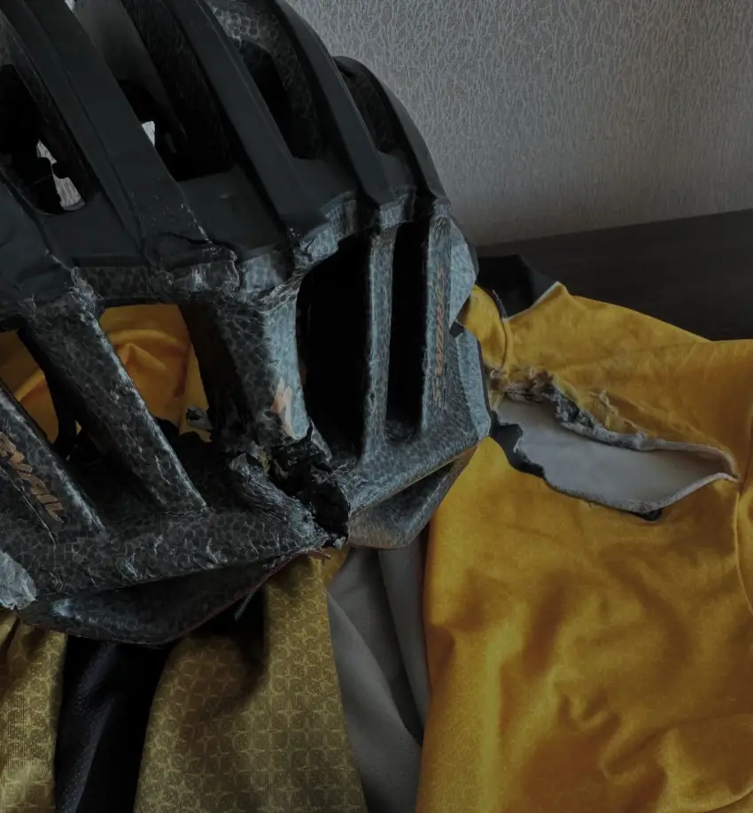 An after photo showed the crushed helmet (Instagram/@gordongram)