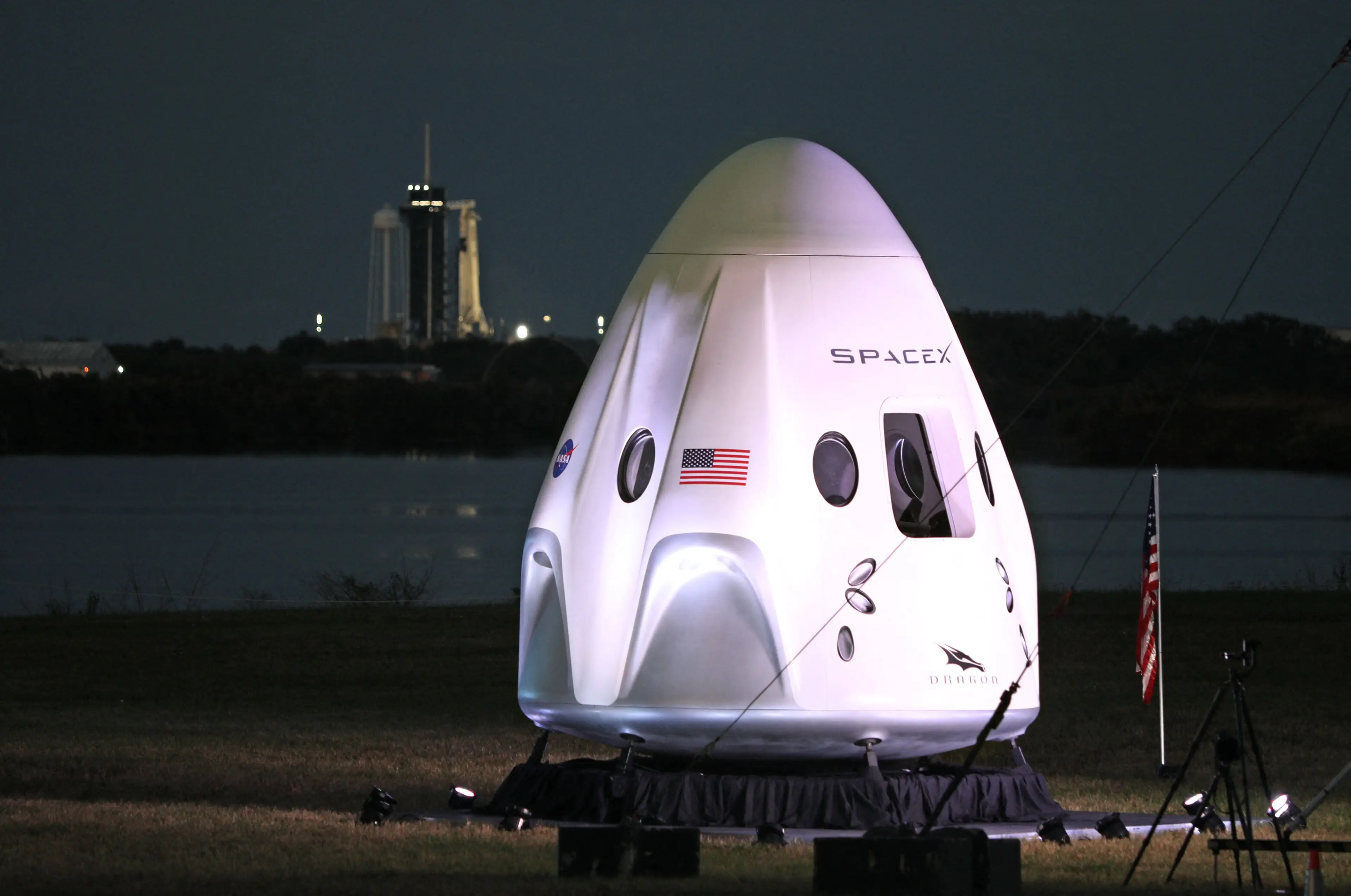The SpaceX Dragon capsule on which the crew will return (GREGG NEWTON/AFP via Getty Images)