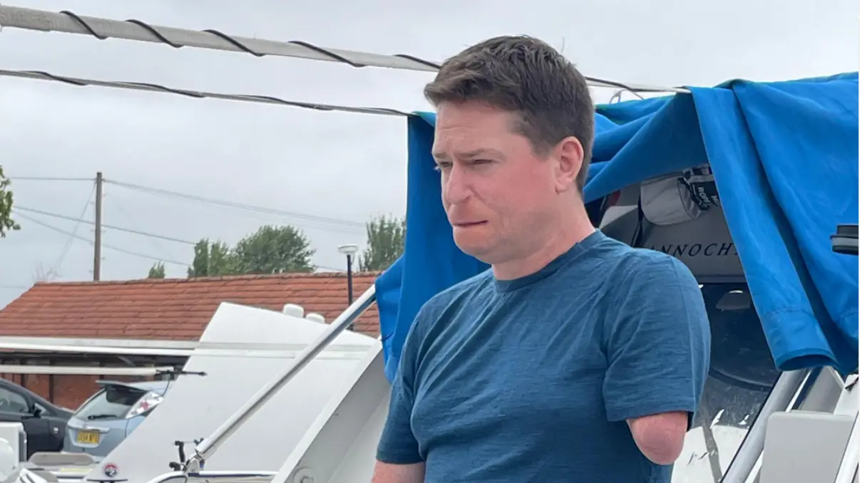 Instagram/alexlewisalff