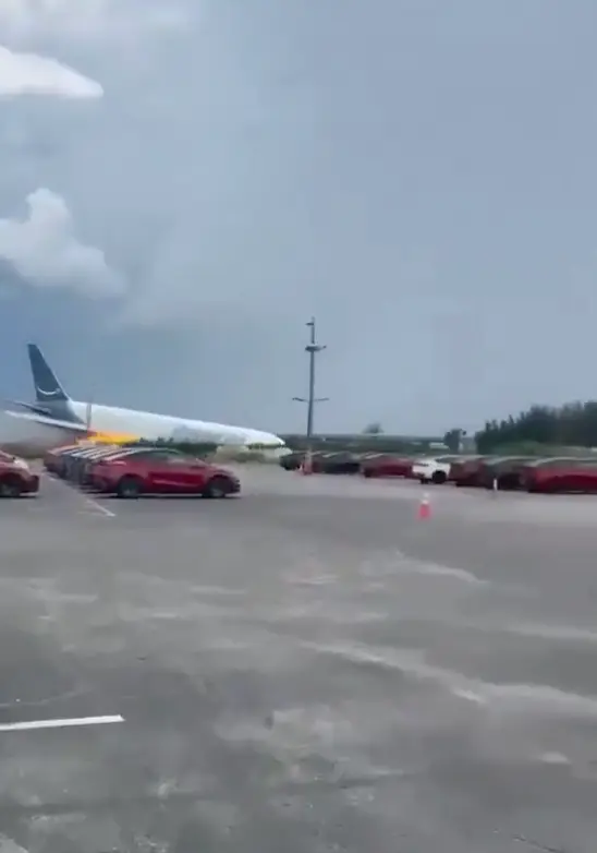 Footage of the crash has been shared on social media (X)