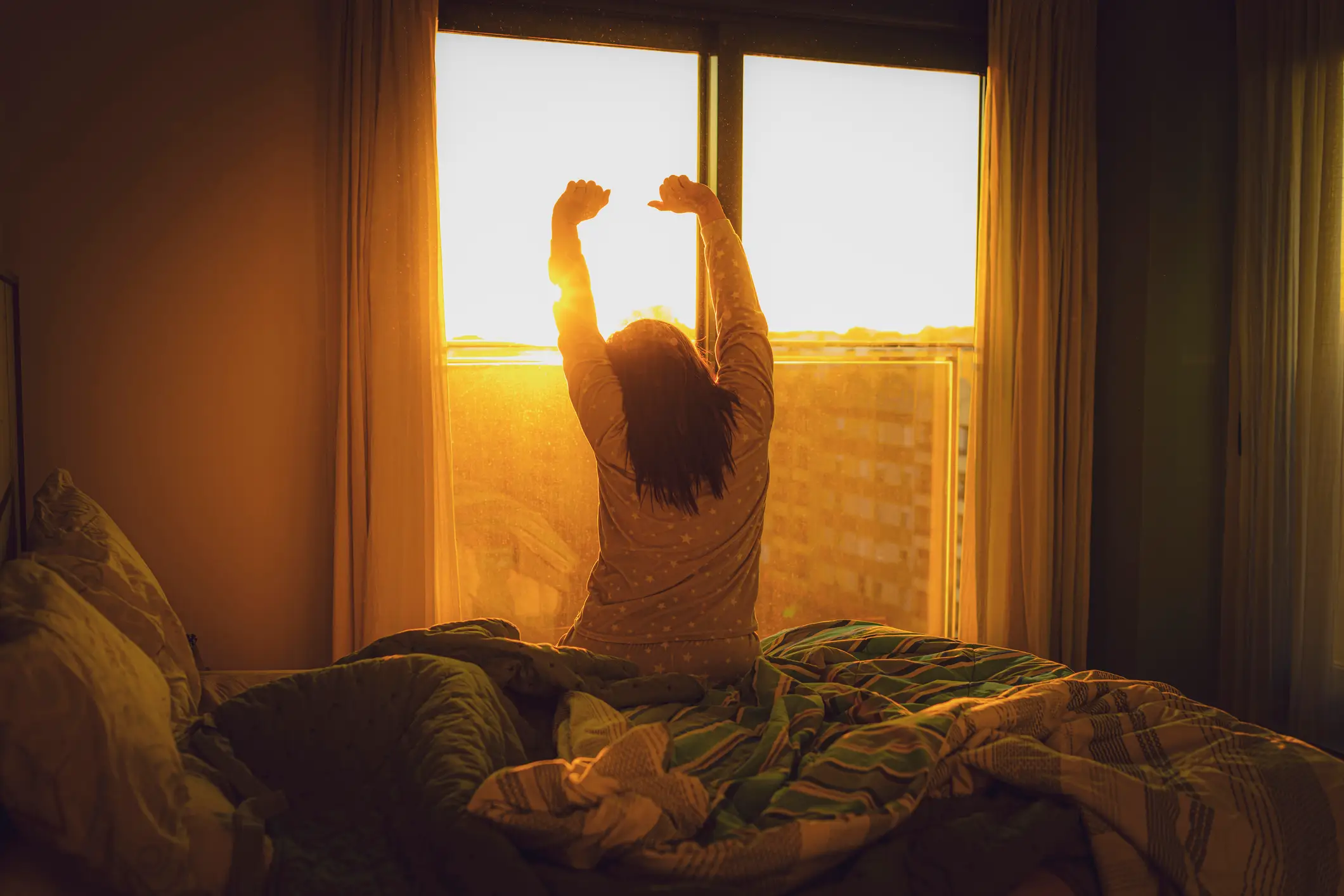 Brits are using the sunset function on their smart alarm clocks (Getty Images/fcafotodigital)