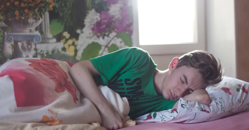 The ideal amount of time to fall asleep is about 15 to 20 minutes.