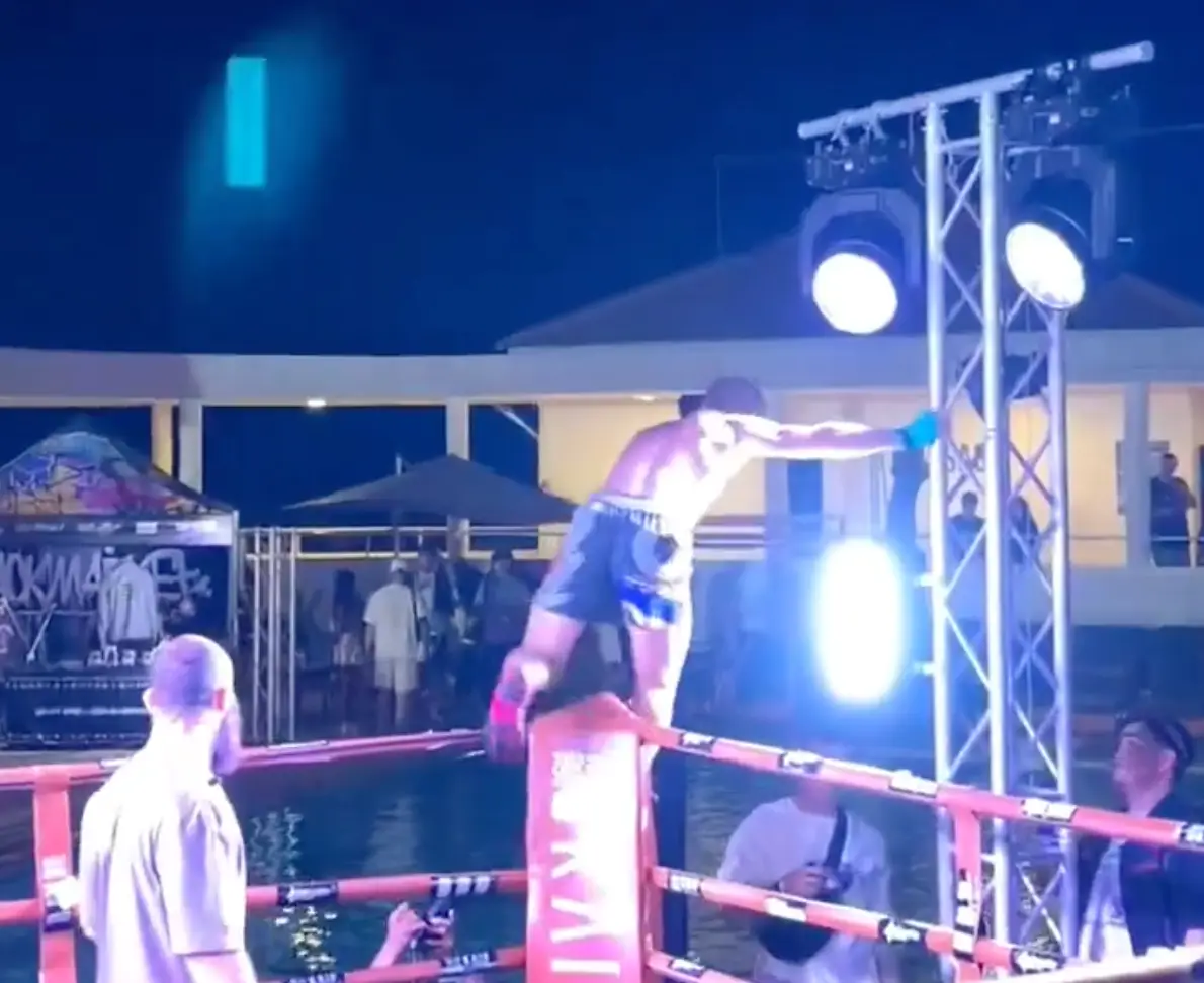 The Russian boxer accidentally gripped hold of an electric current (X/Matysek)