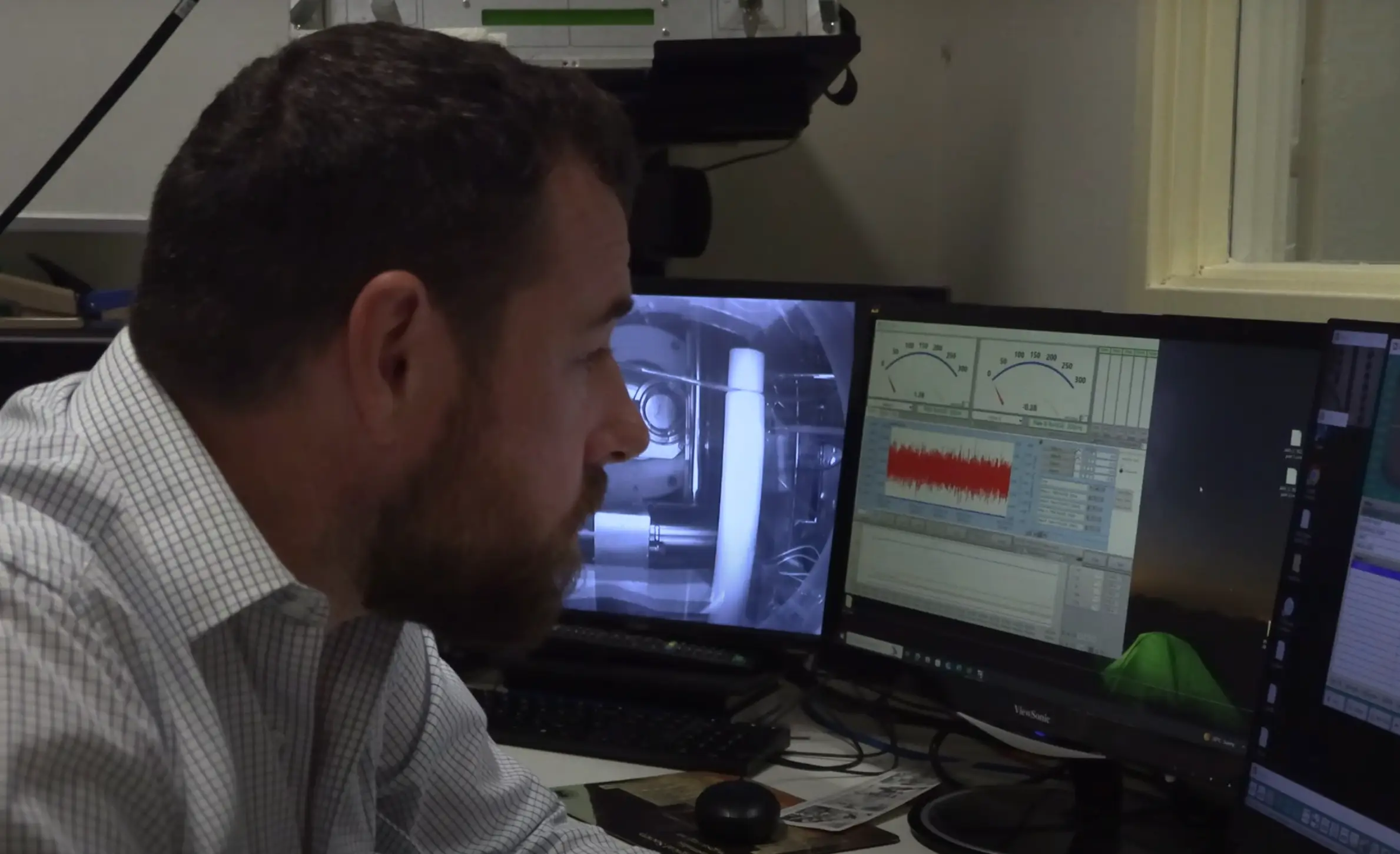 Professor Chris Kirkland dated the impact to 990 million years ago (Curtin University)