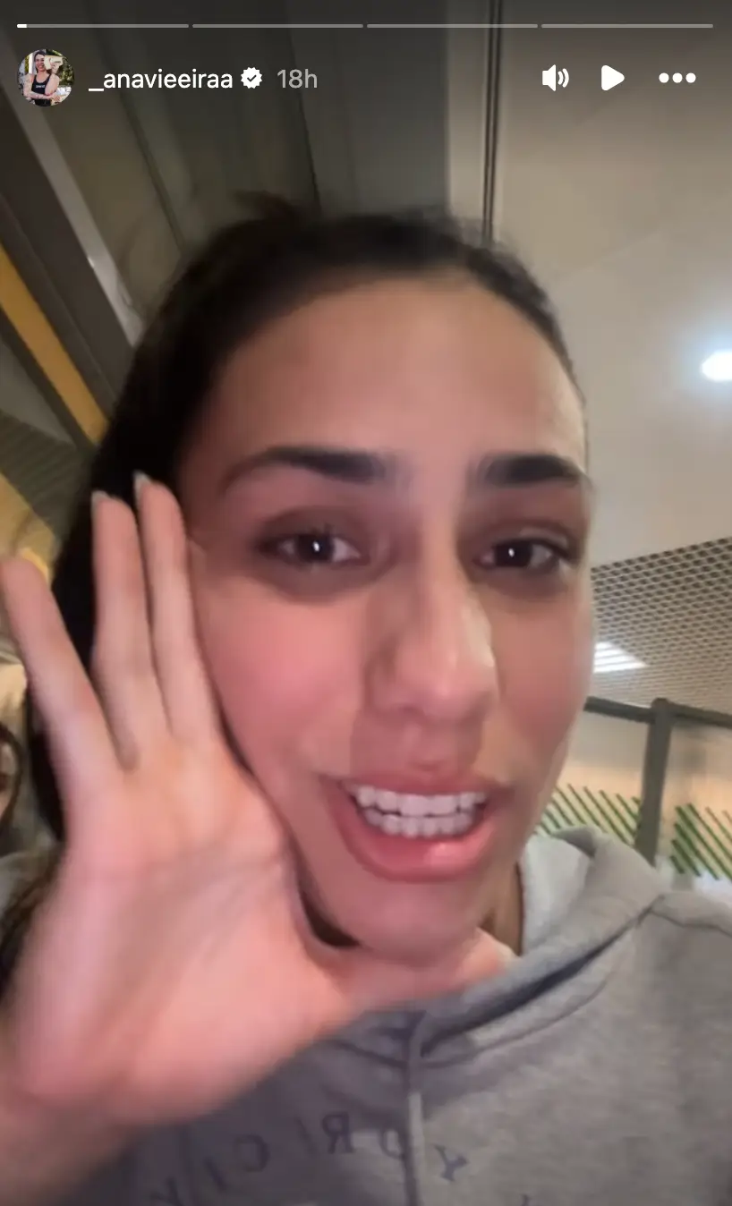She revealed on her Instagram Stories that she's already at the airport and has left many of her belongings behind. (Instagram/@_anavieeiraa)