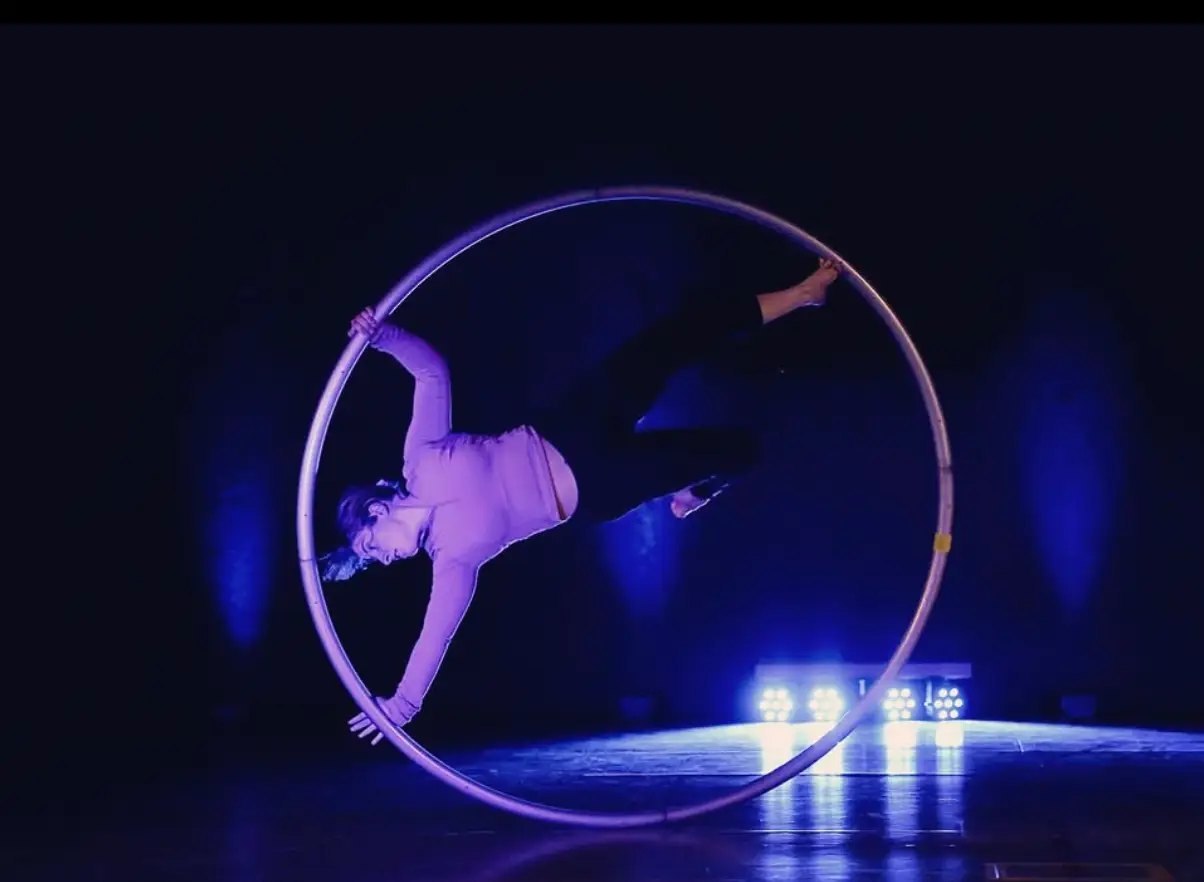 Paige had to cancel her circus performer trip to Edibrugh Festival (@paigefootner Instagram)